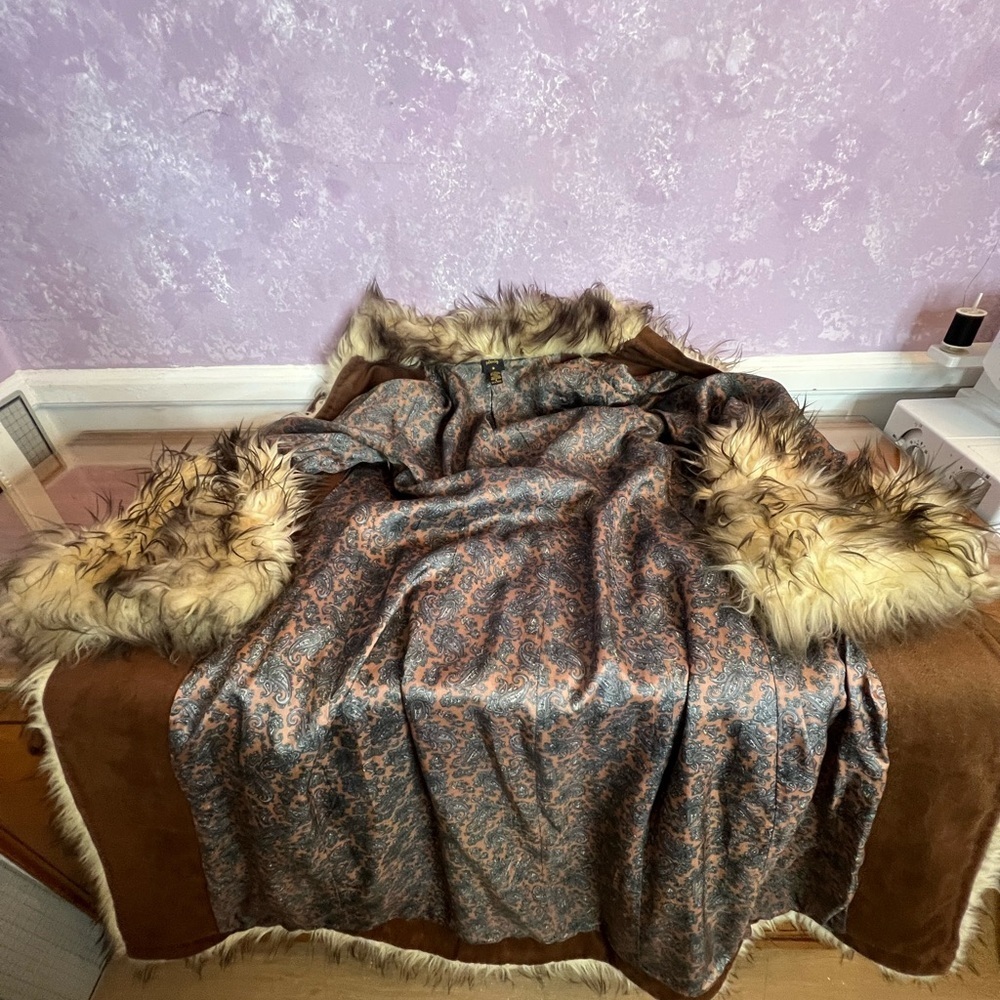 Vintage Plenty by Tracy Reese Brown Suede Faux Fur Afghan Coat w/ Toggle buttons - Picture 9 of 16